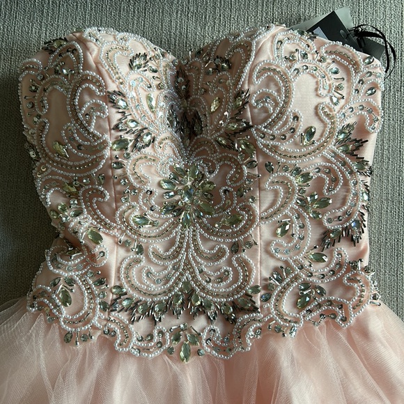 Girls size 4 Graduation/prom dress - Picture 7 of 8